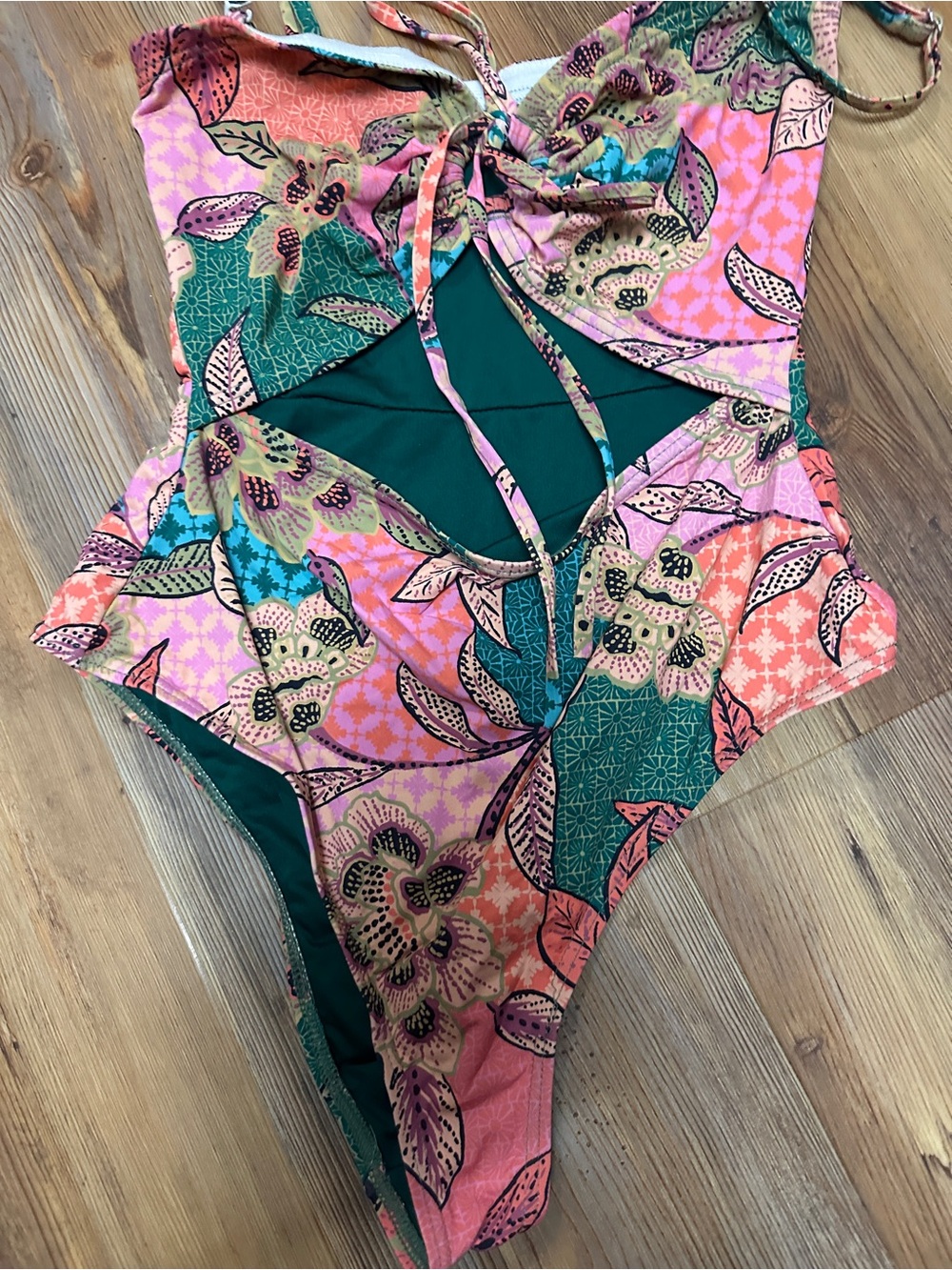 Billabongwomens colorful onepiece